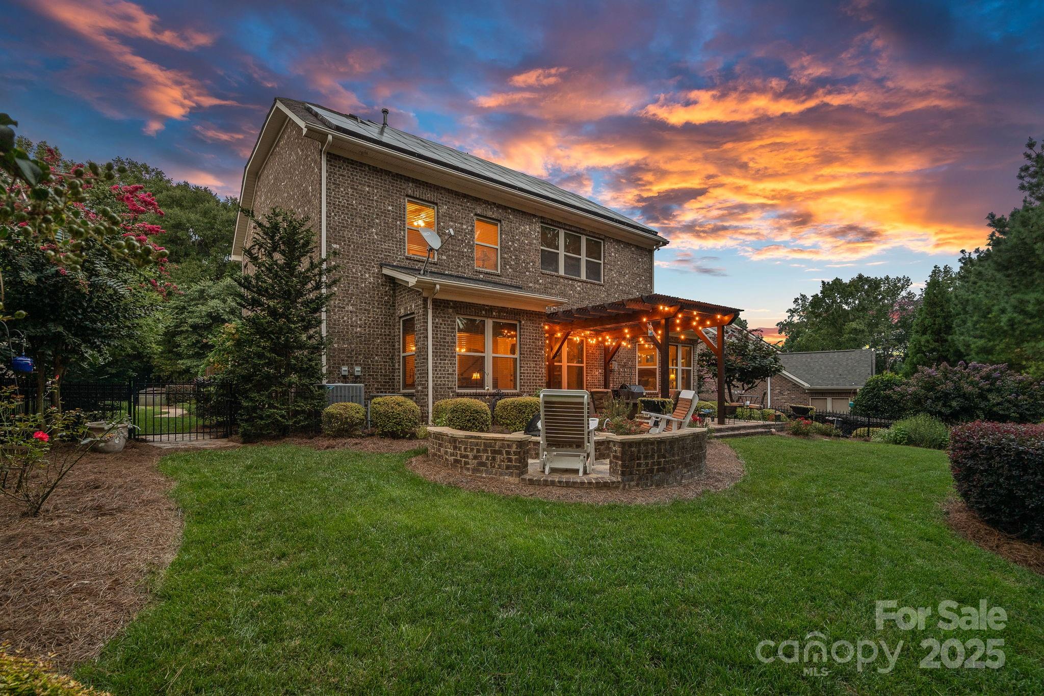 Barber Rock - Residential