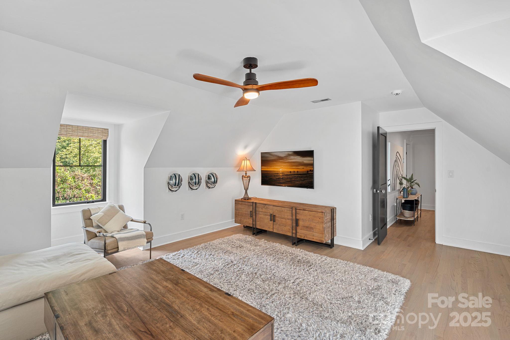 Diane Shores - Residential