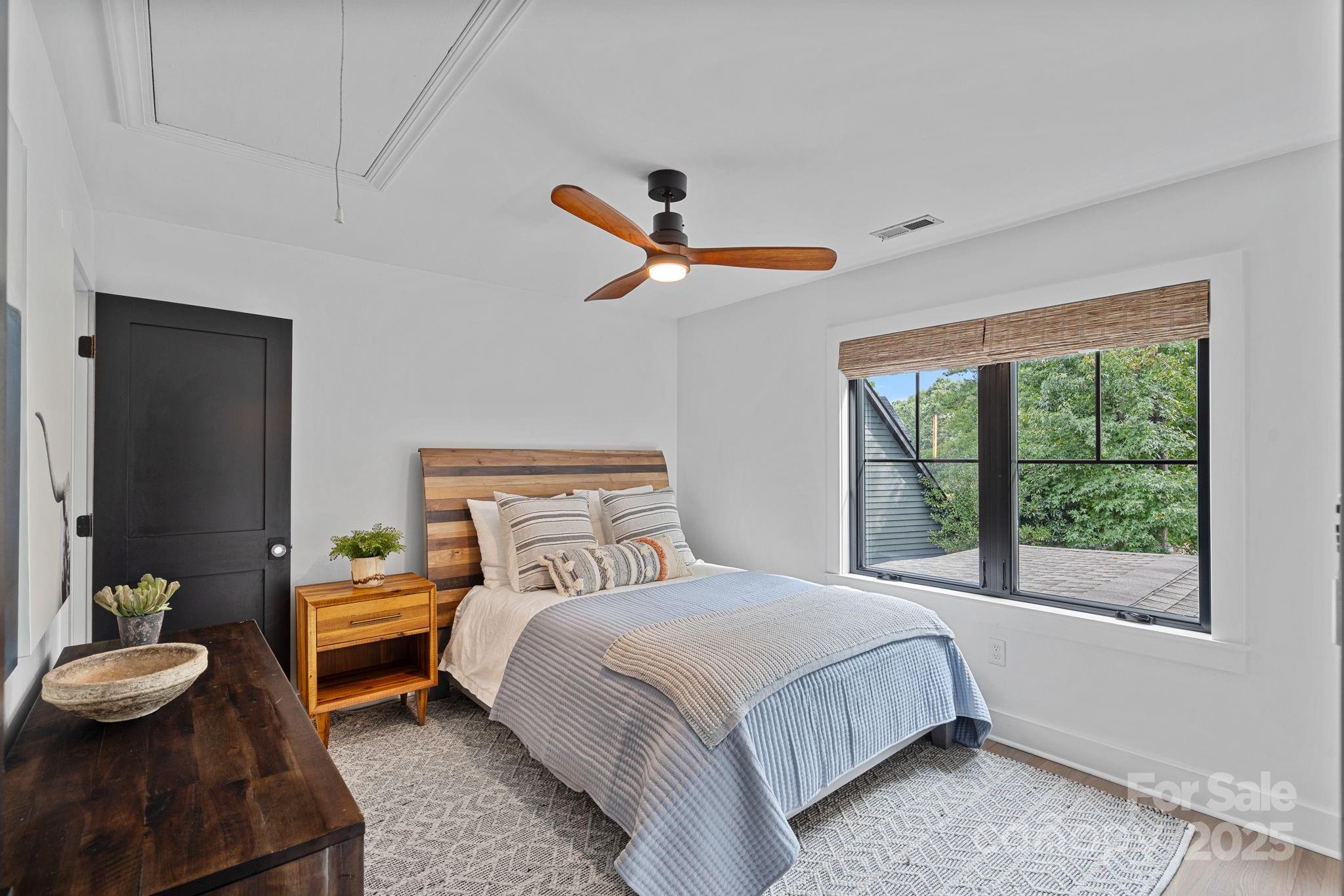 Diane Shores - Residential