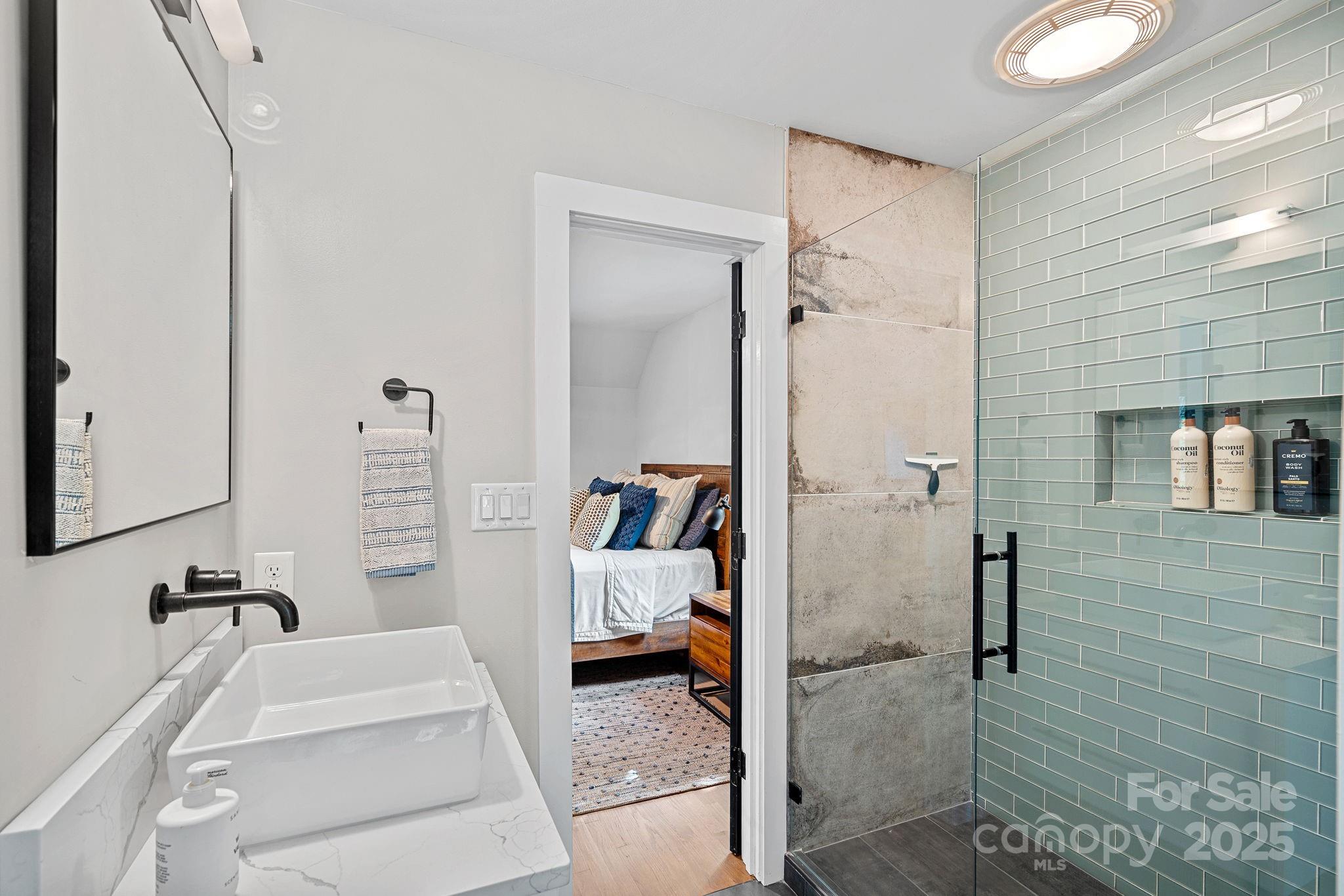 Diane Shores - Residential