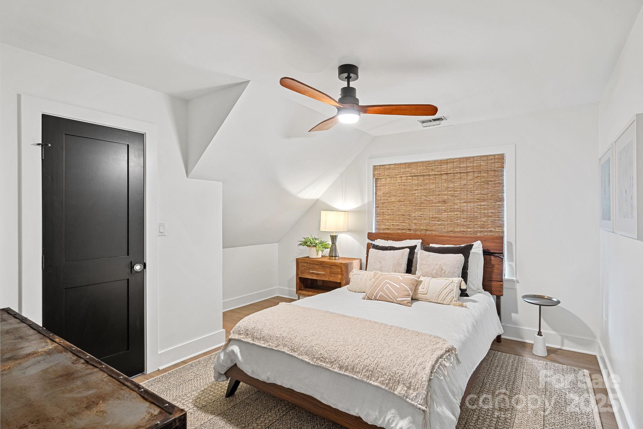 Diane Shores - Residential