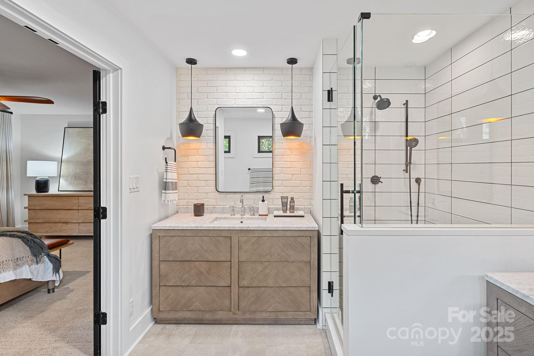 Diane Shores - Residential