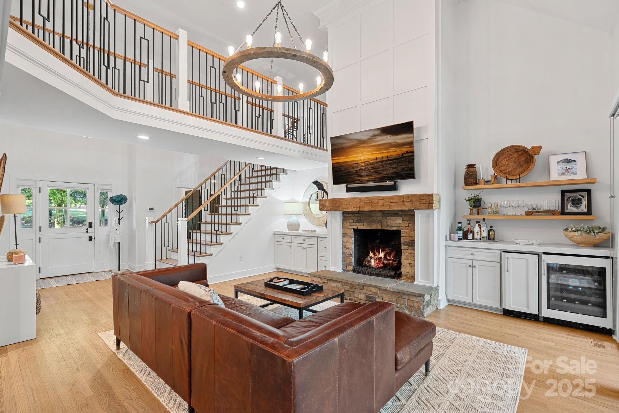 Diane Shores - Residential