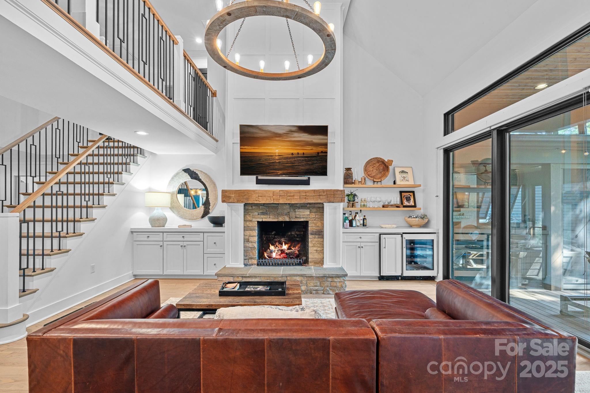 Diane Shores - Residential