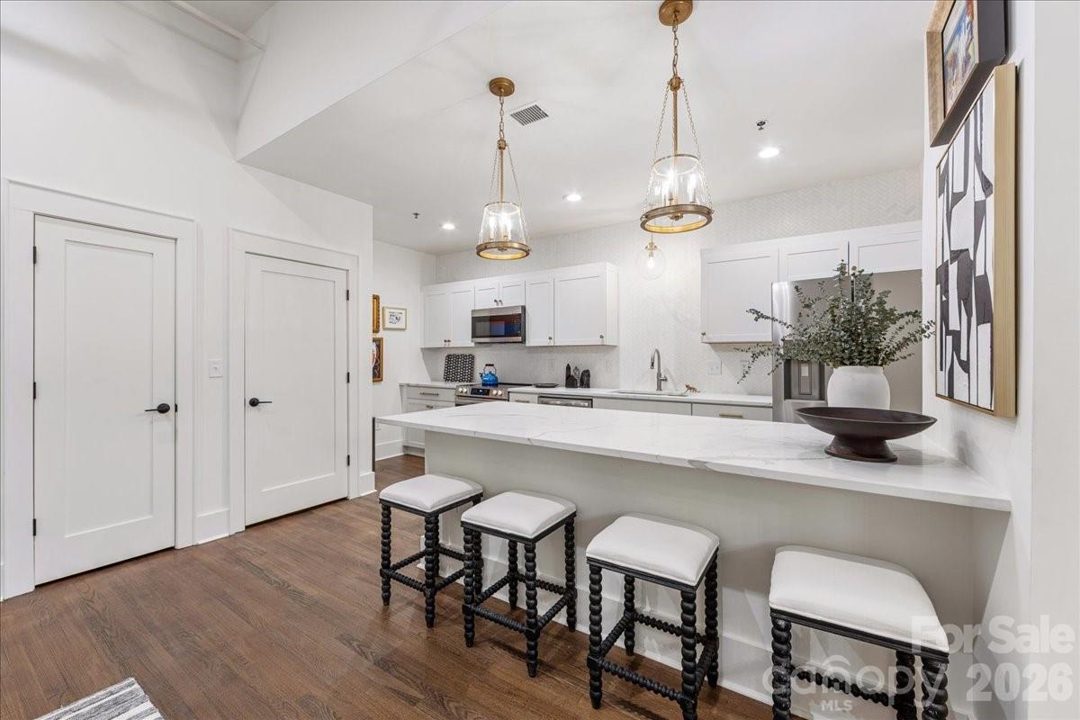 310 Arlington Avenue 217