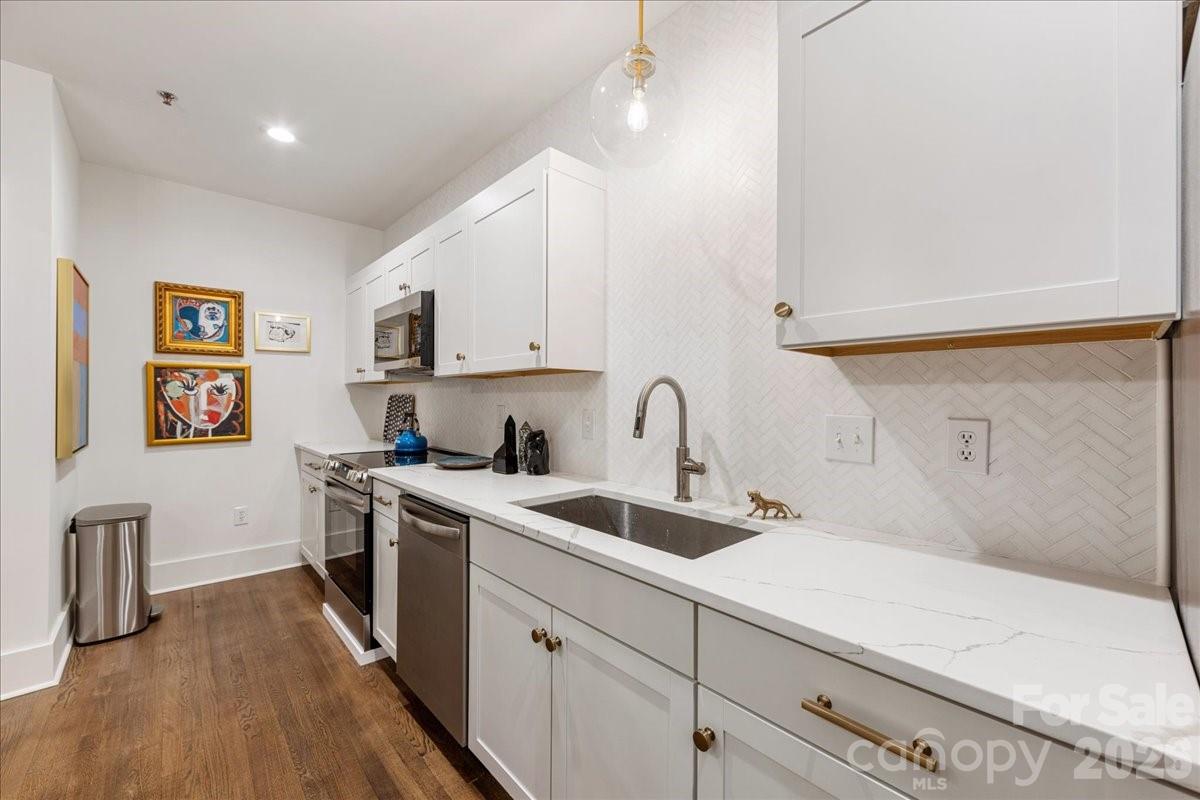 310 Arlington Avenue 217