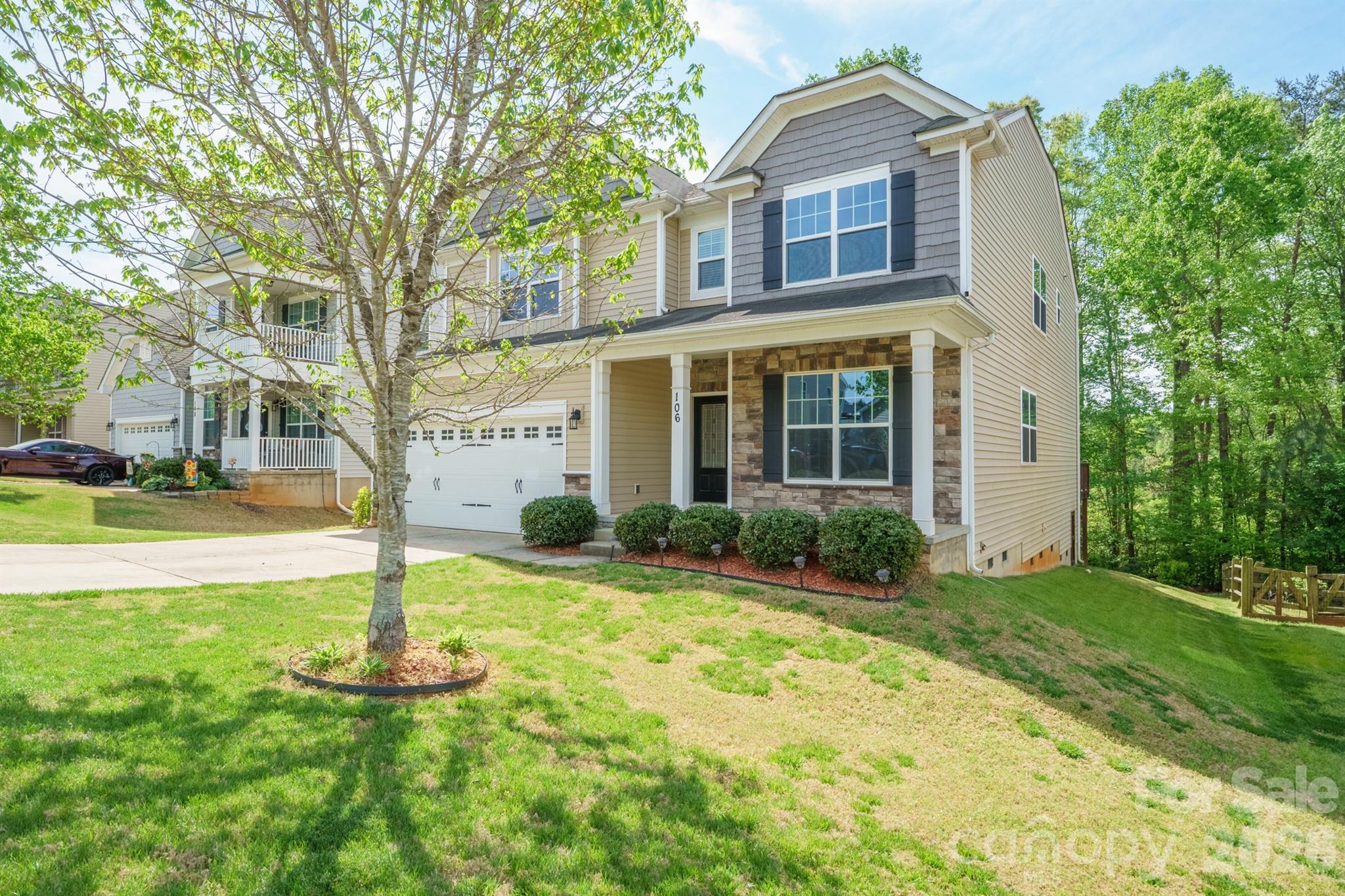 106 E Heart Pine Lane