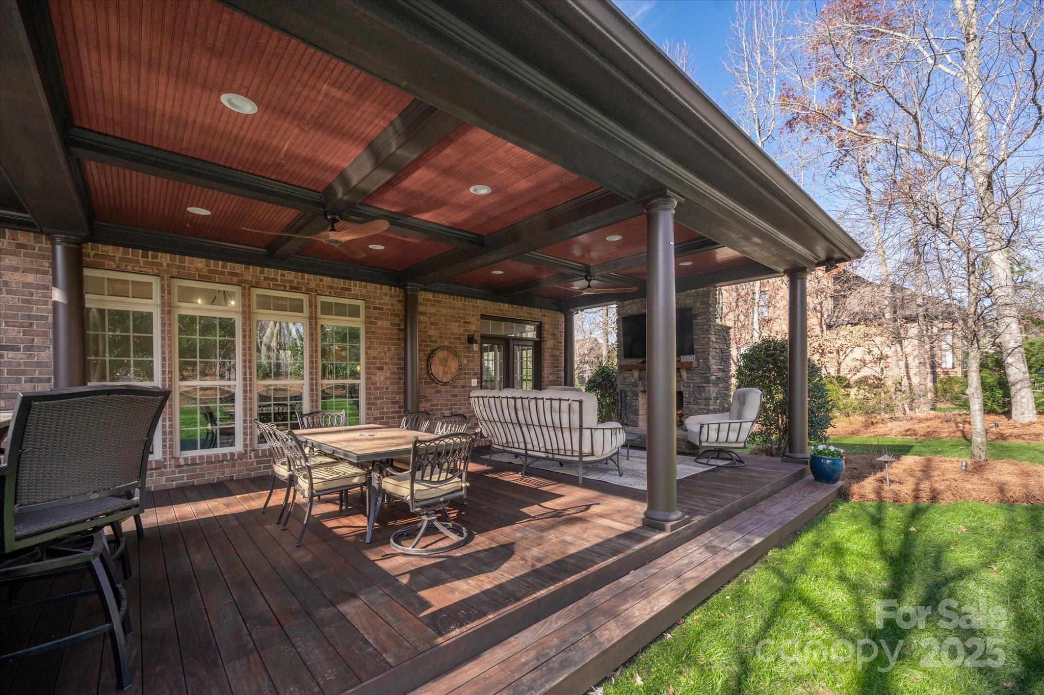 Chatsworth - Residential