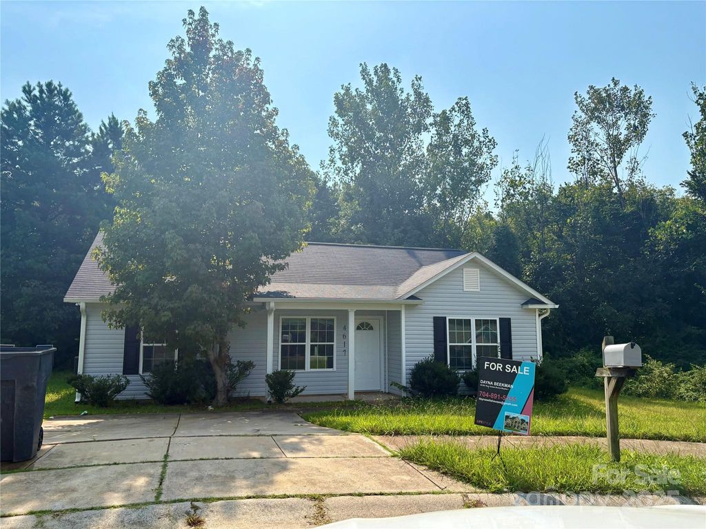 4617 Wind Chime Court Charlotte NC 28208 MLS #4311100 Howard Hanna