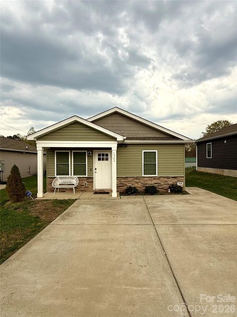 1946 11th Avenue NE Hickory NC 28601