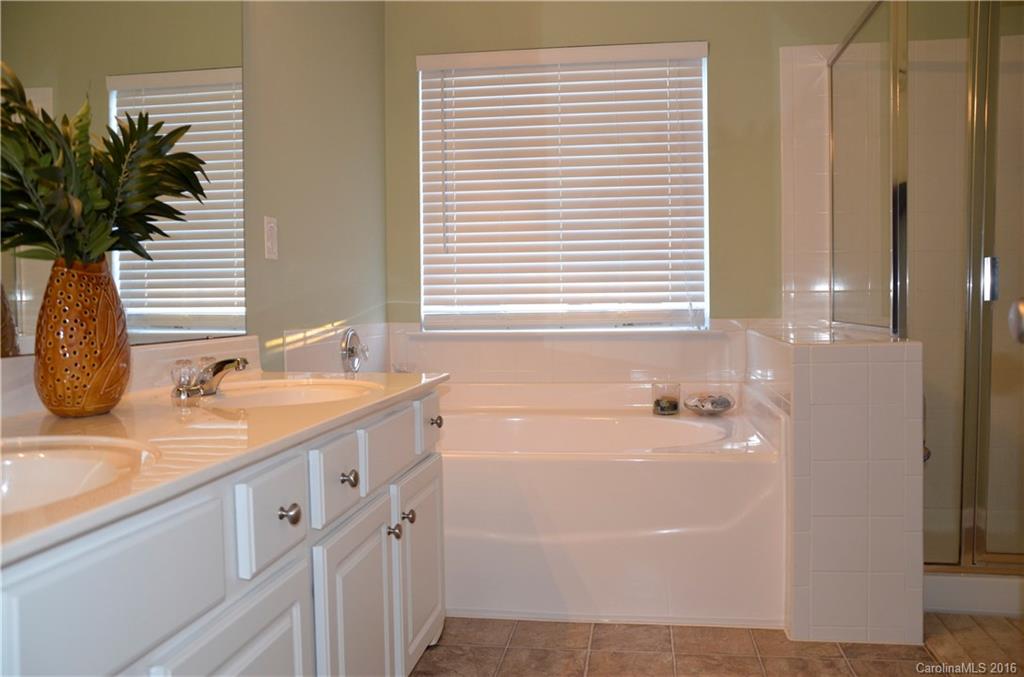 Ridge Pointe - Residential