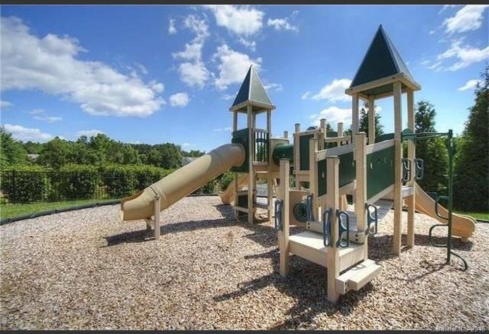 Ridge Pointe - Residential