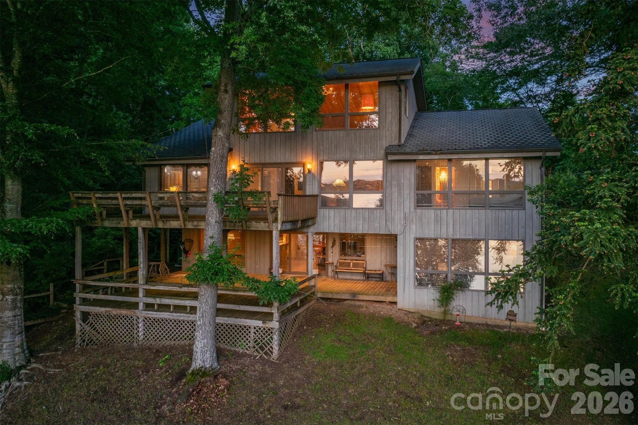 4749 16th Street Drive NE