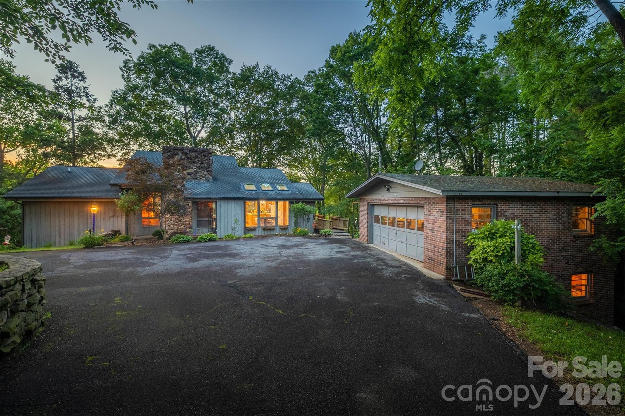 4749 16th Street Drive NE