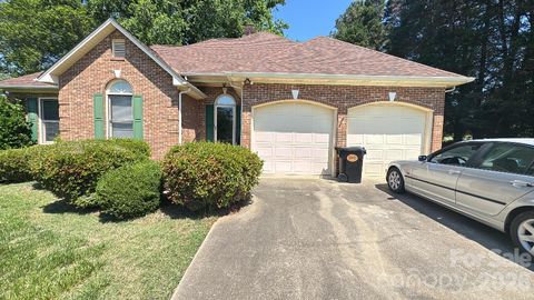Photo of 104 Provincial Road, Gastonia, NC 28056 (MLS # 4387104)