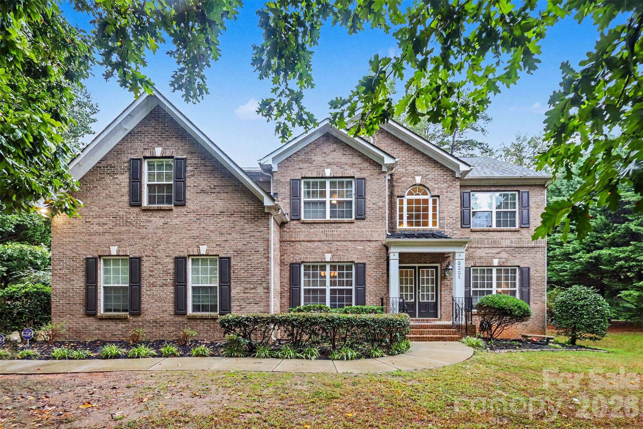 5221 Turkey Oak Drive