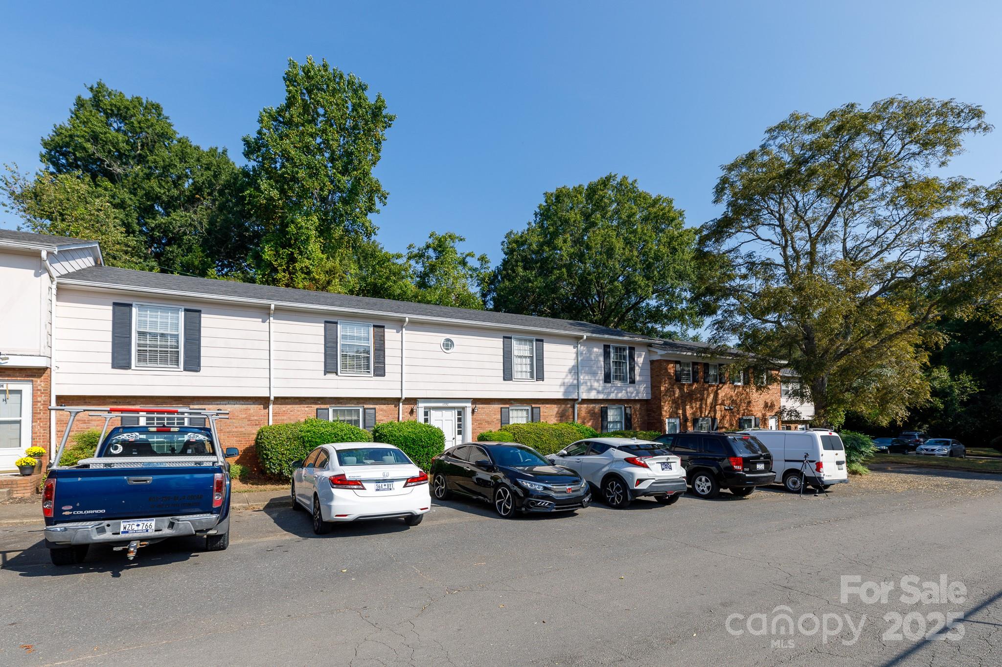 Tall Oaks - Residential