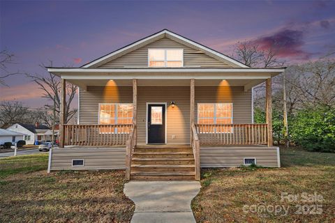 Photo of 802 Lowder Street, Albemarle, NC 28001 (MLS # 4333535)