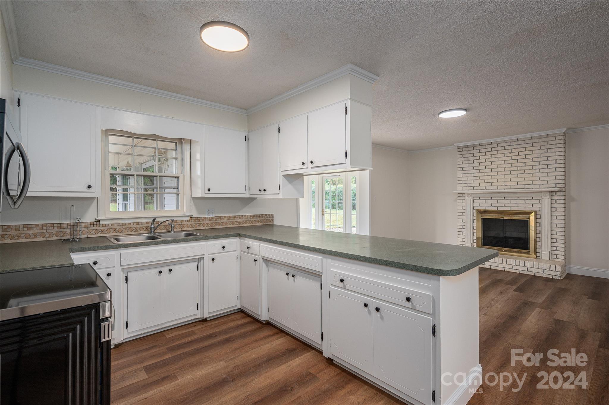 Leewood Acres - Residential