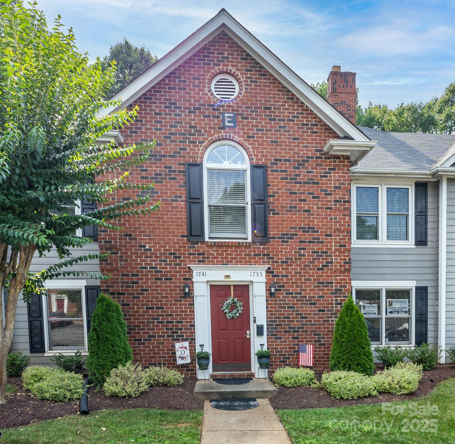 1735 Robinwood Road
