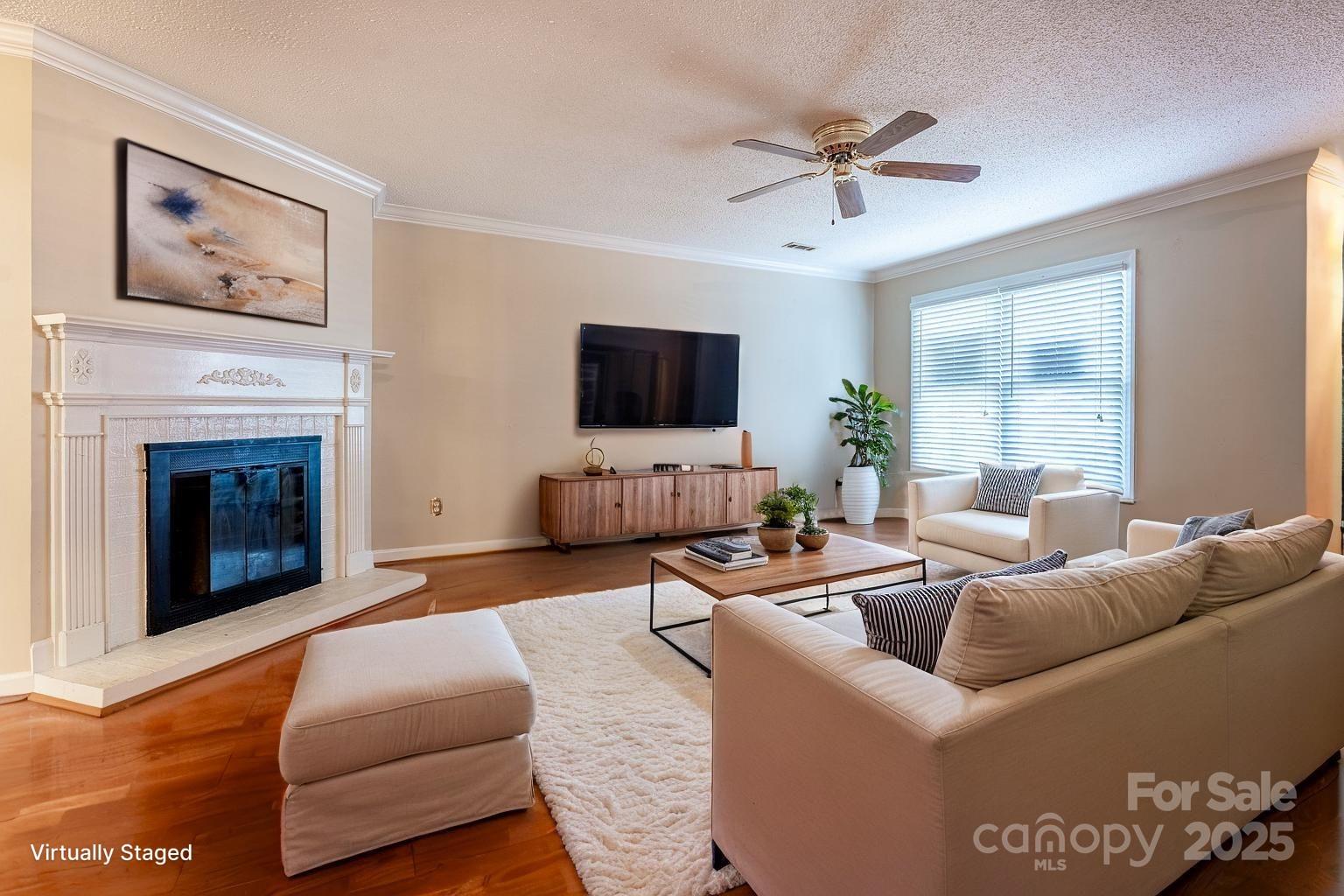 1735 Robinwood Road