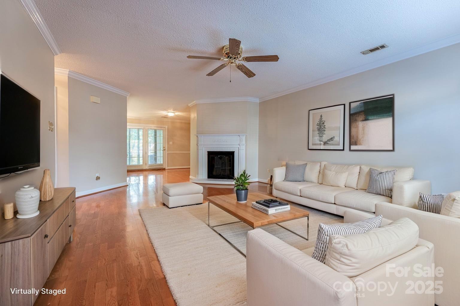 1735 Robinwood Road