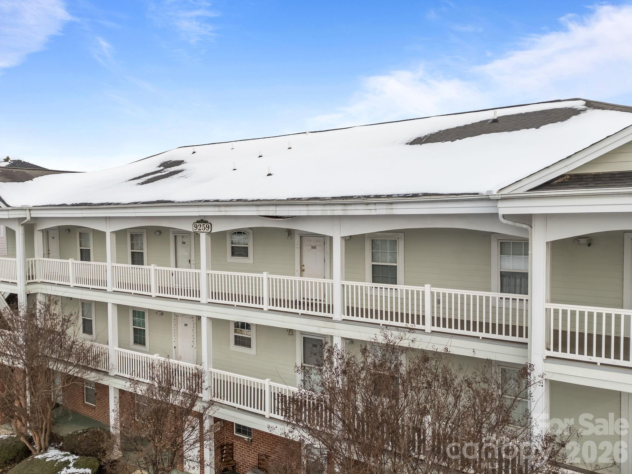 9285 Meadow Vista Road