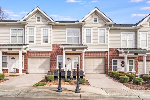 Photo of 14130 Castle Abbey Lane, Charlotte, NC 28277 (MLS # 4321940)