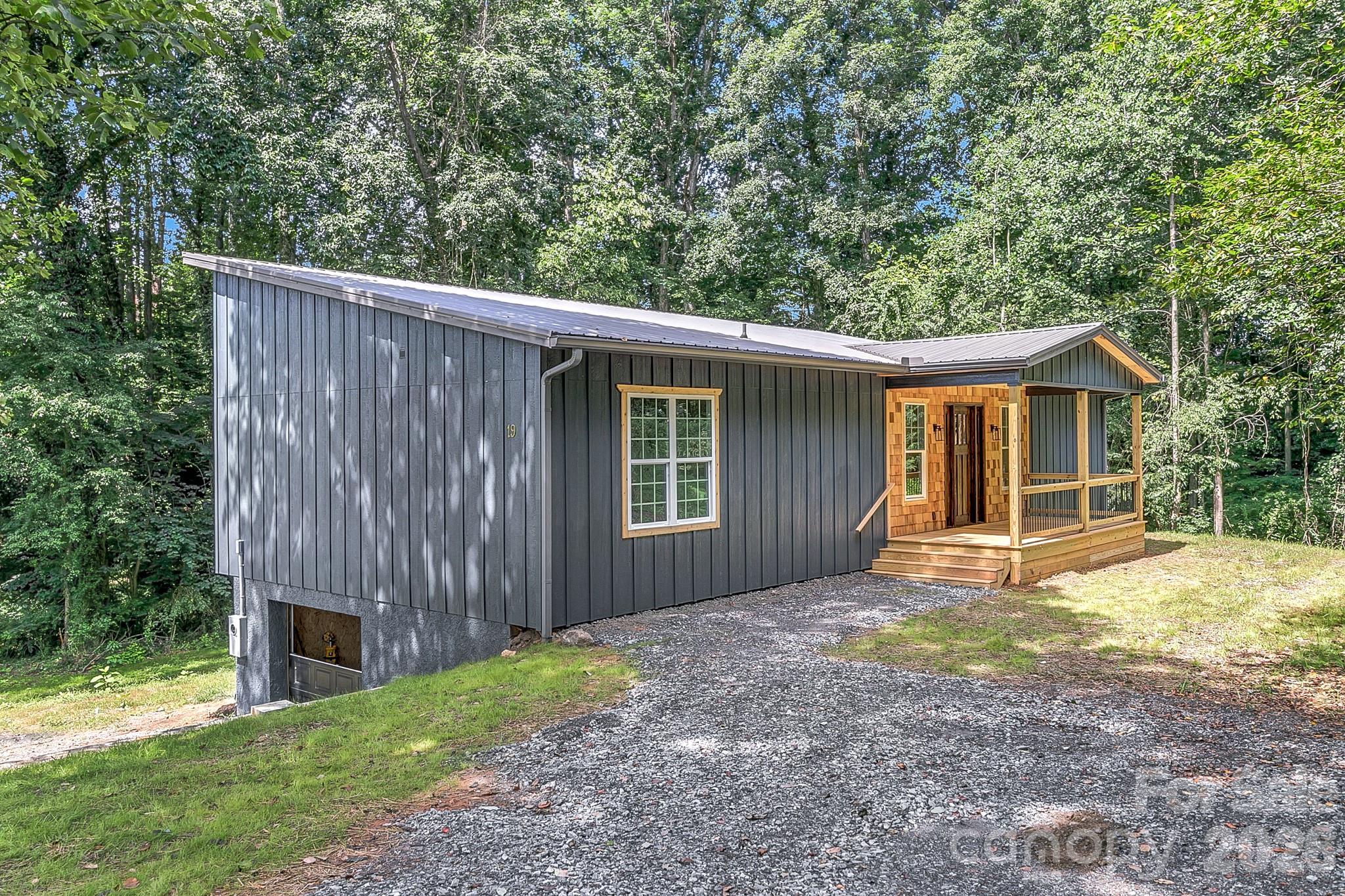19 Green Valley Road