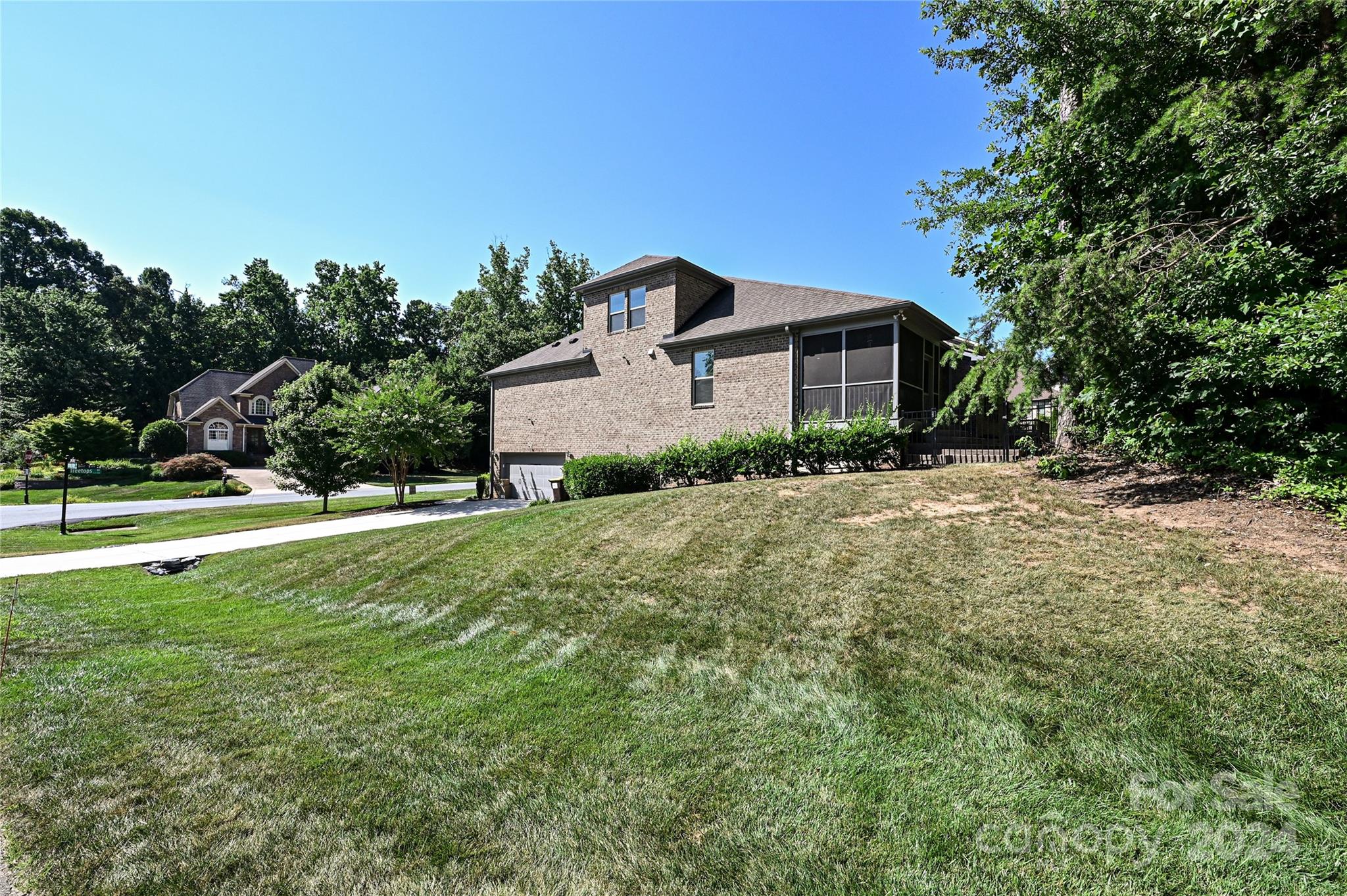 Treetops At Cowans Ford - Residential