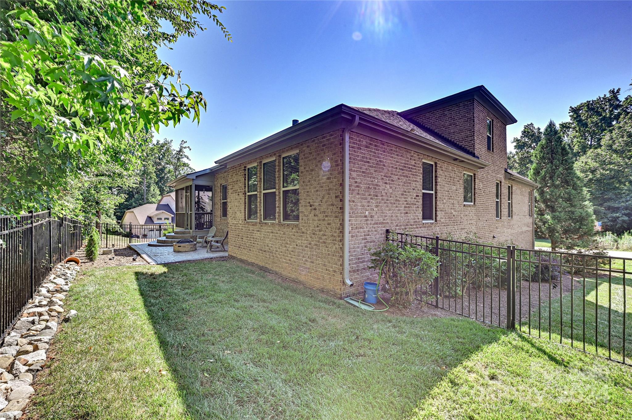 Treetops At Cowans Ford - Residential