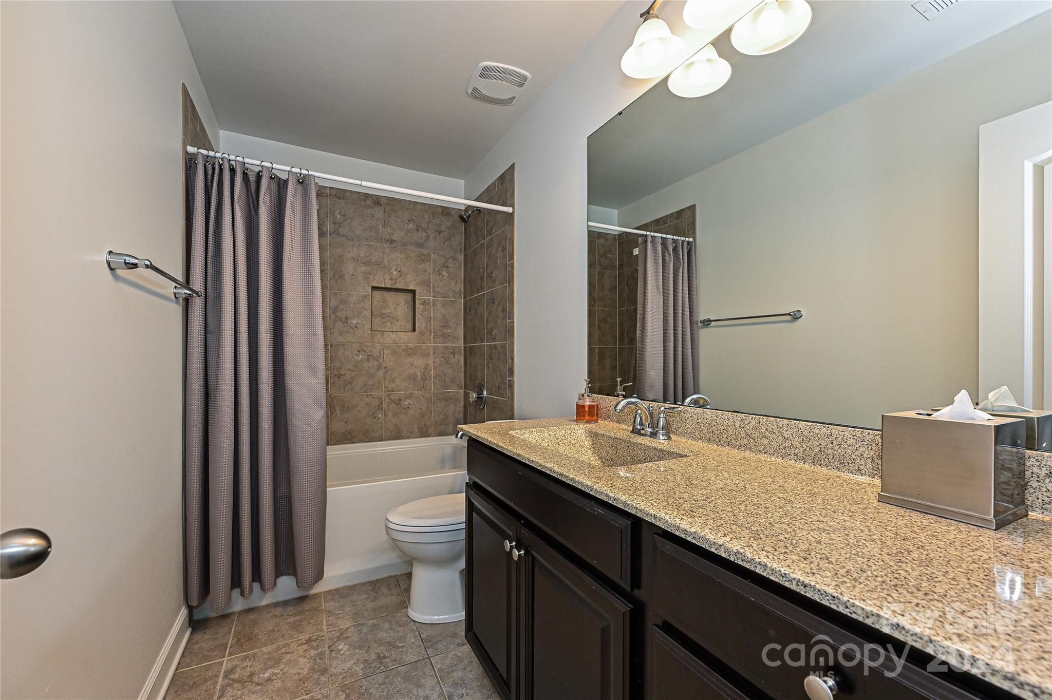 Treetops At Cowans Ford - Residential