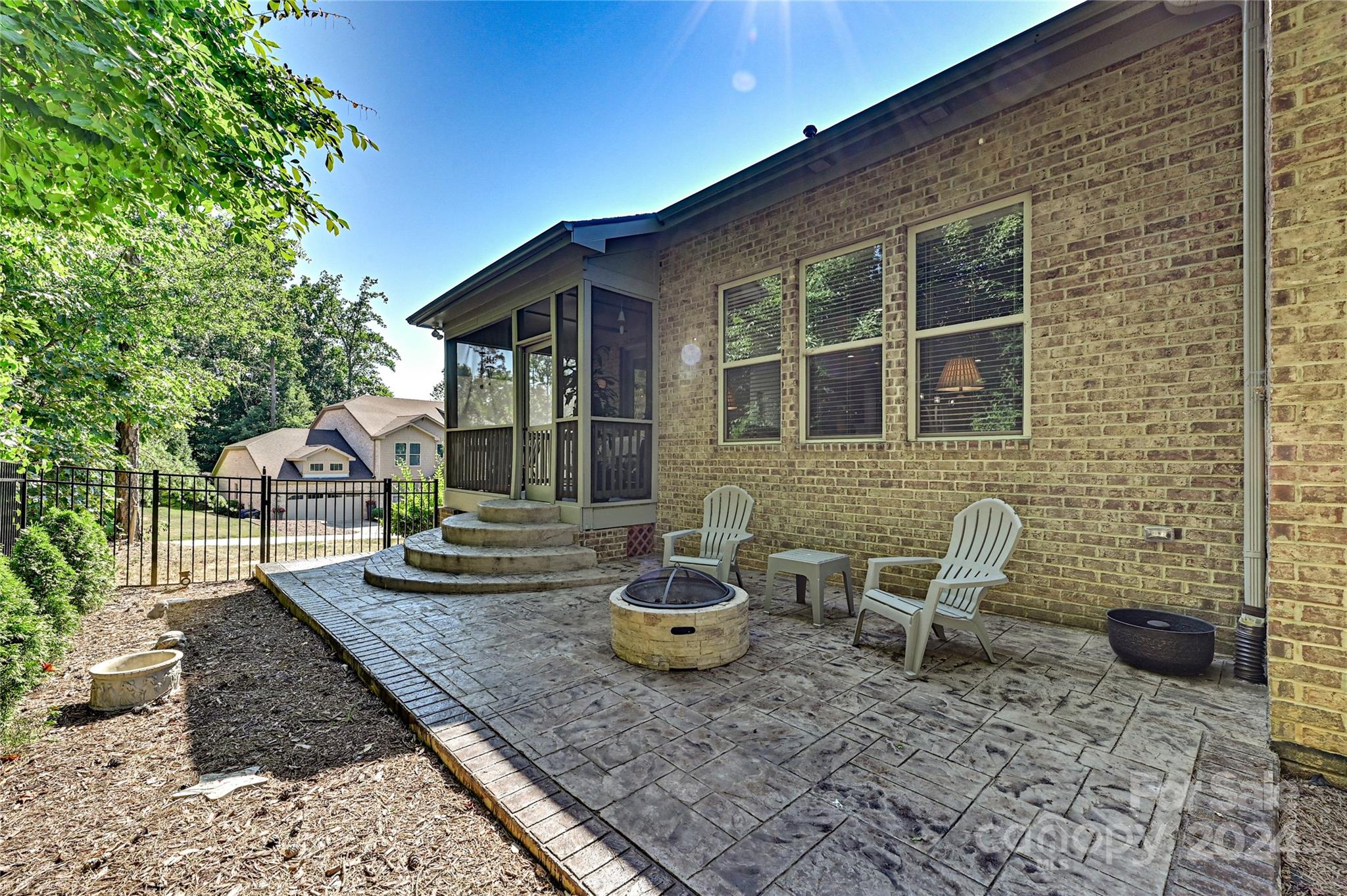 Treetops At Cowans Ford - Residential