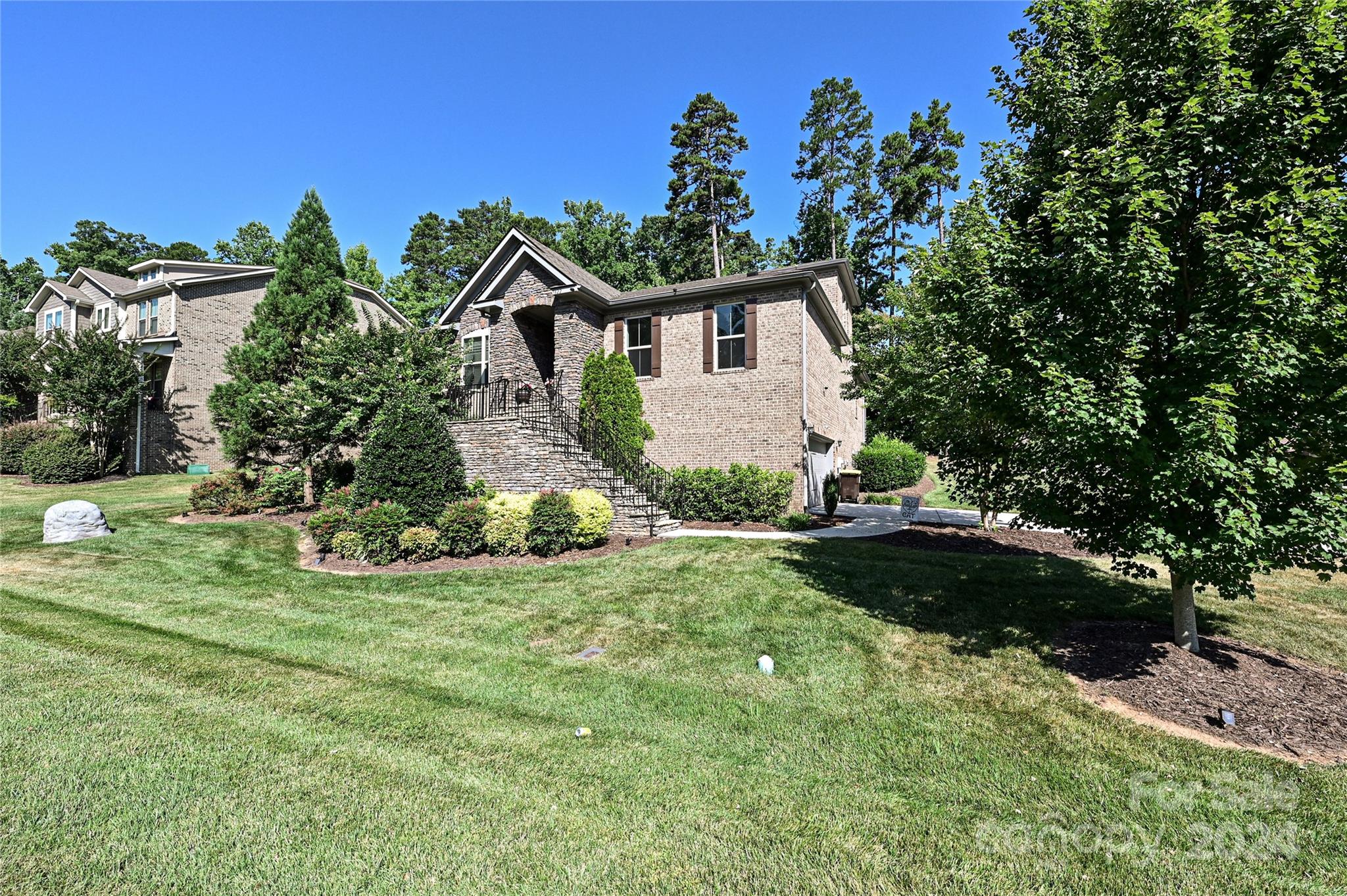 Treetops At Cowans Ford - Residential