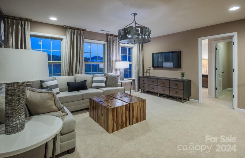 Patterson Pond - Residential