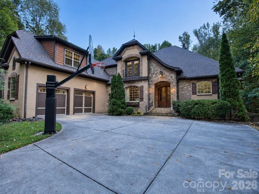 6031 GREYSTONE DR, MATTHEWS, NC 28104 - Image 83f7e16c7e4e384e7d81b7cfd12651a2/1495140405