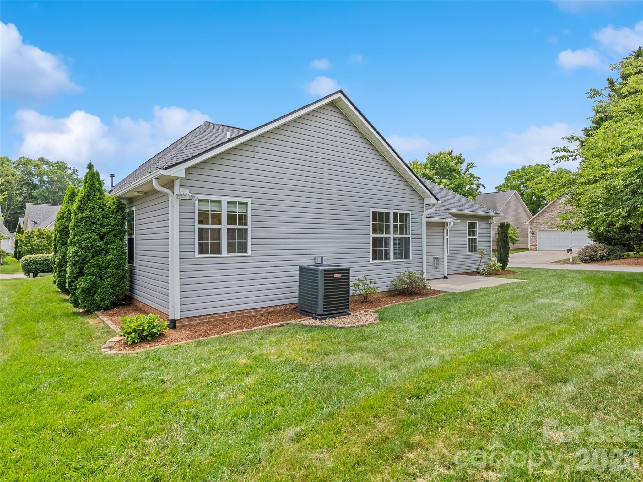 2 Thornwood Court