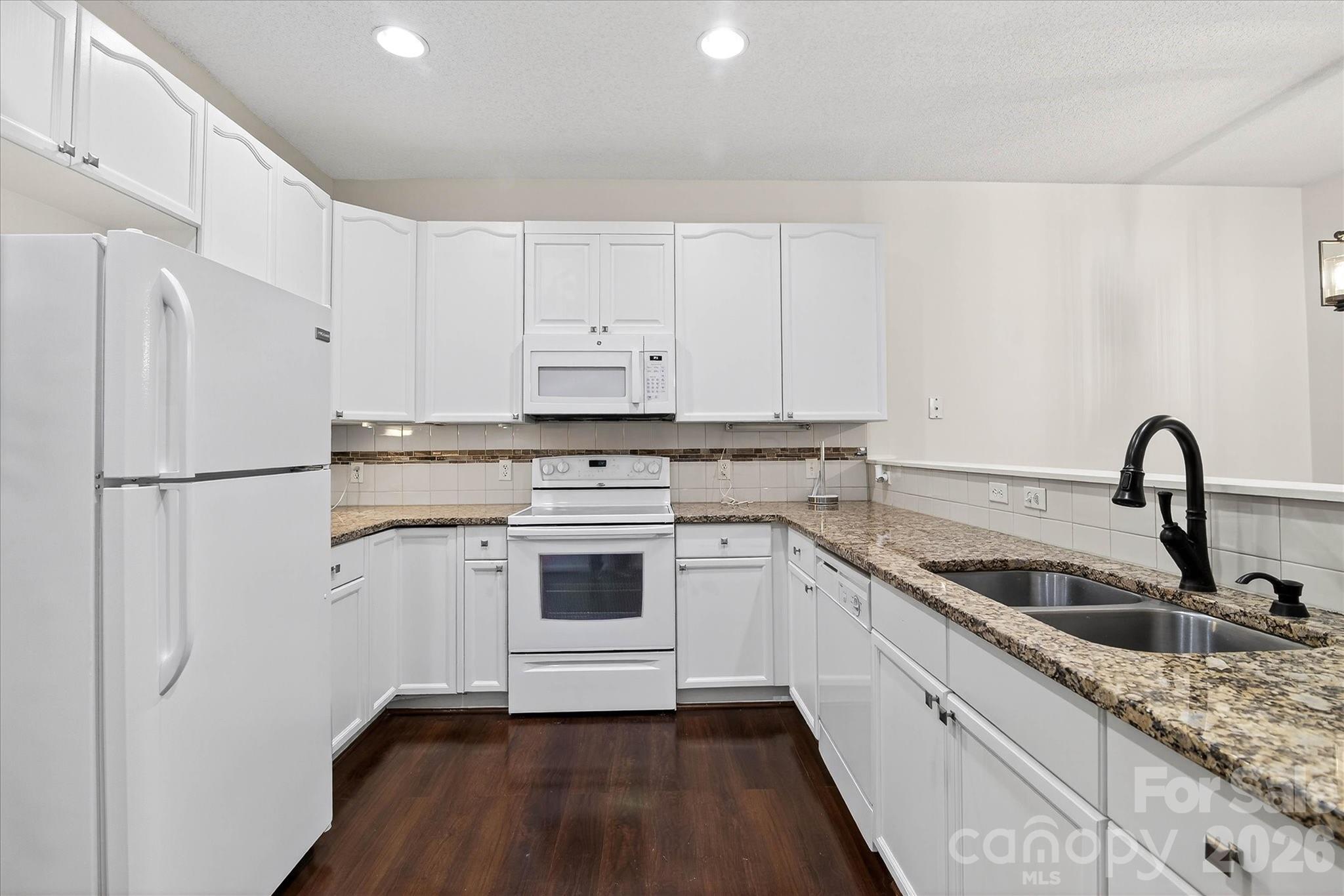 Huntington Ridge - Residential