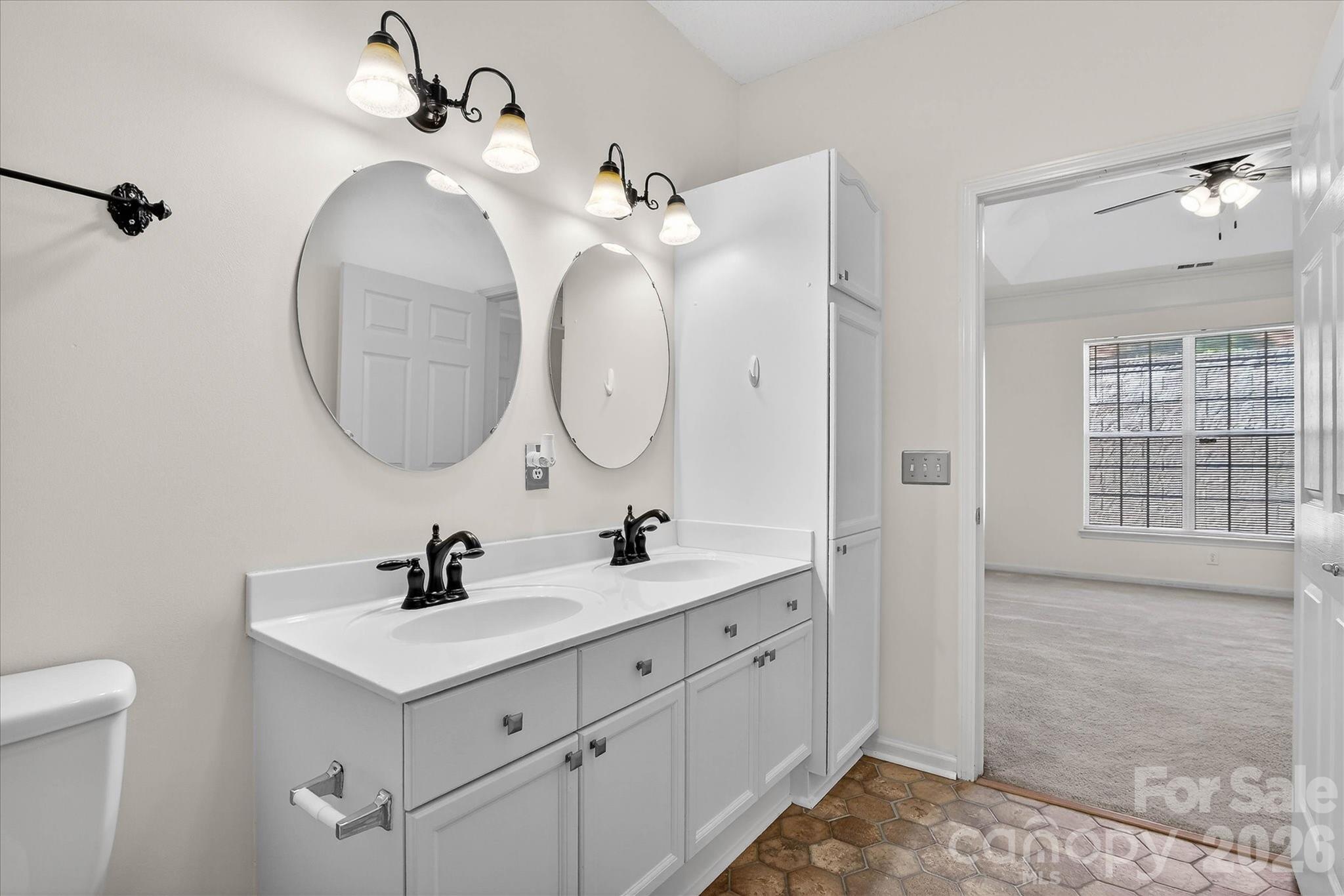 Huntington Ridge - Residential