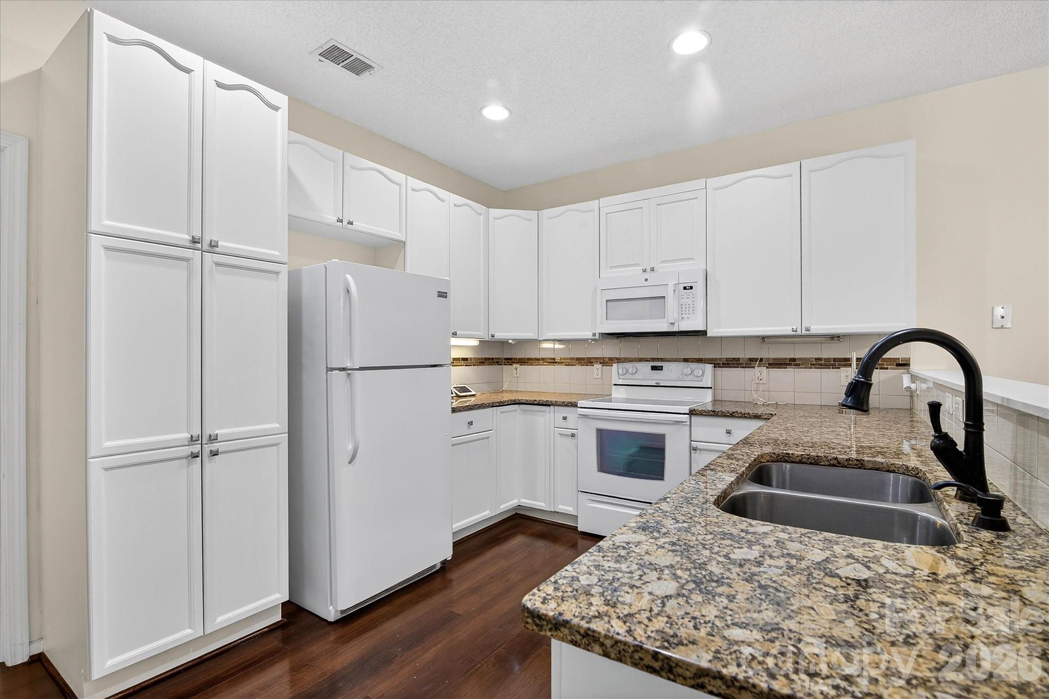 Huntington Ridge - Residential