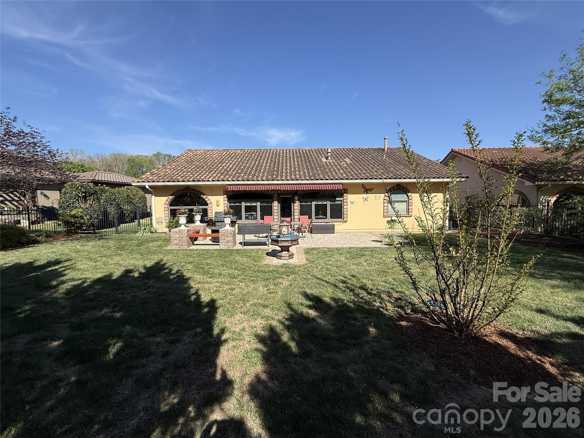 Bonito Ocaso in Crowell Farms - Residential