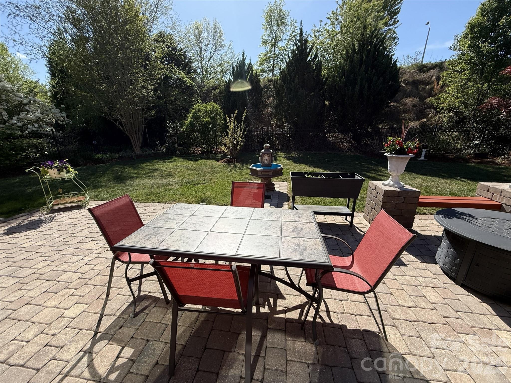 Bonito Ocaso in Crowell Farms - Residential