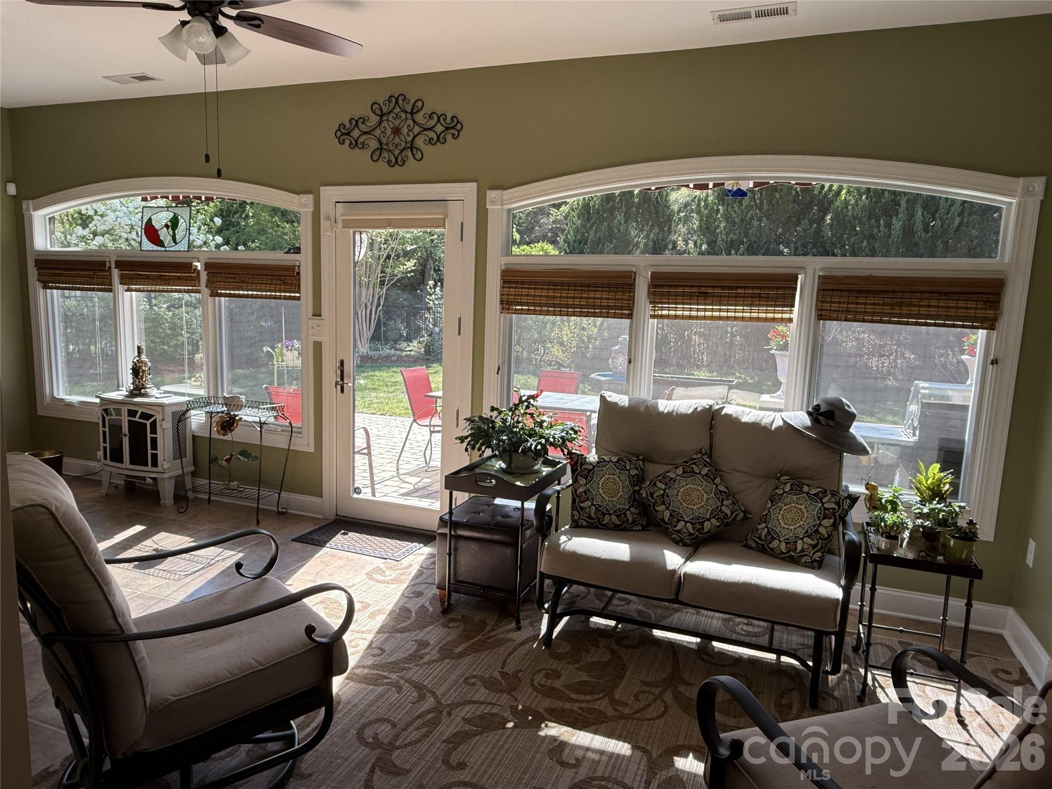 Bonito Ocaso in Crowell Farms - Residential