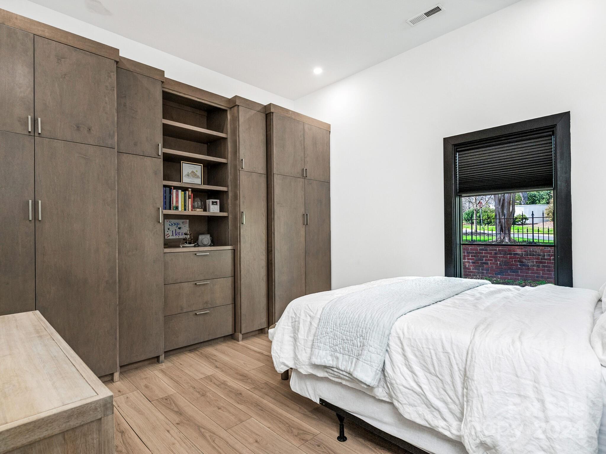 Seven Eagles - Residential