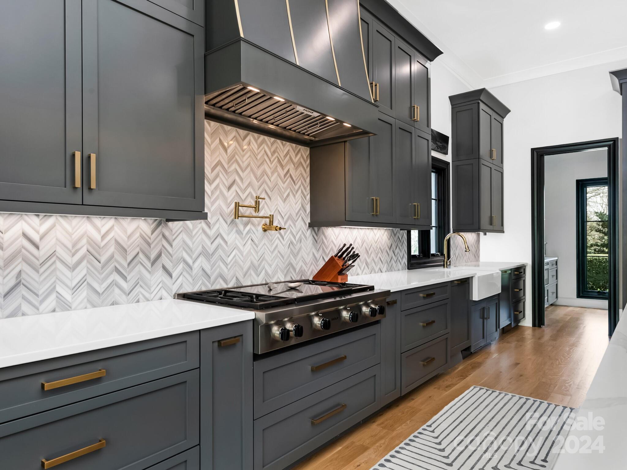 Seven Eagles - Residential