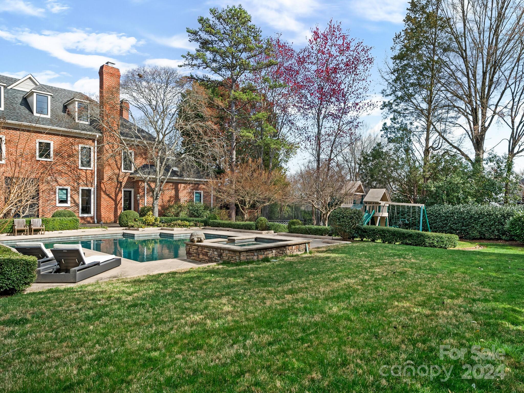 Seven Eagles - Residential