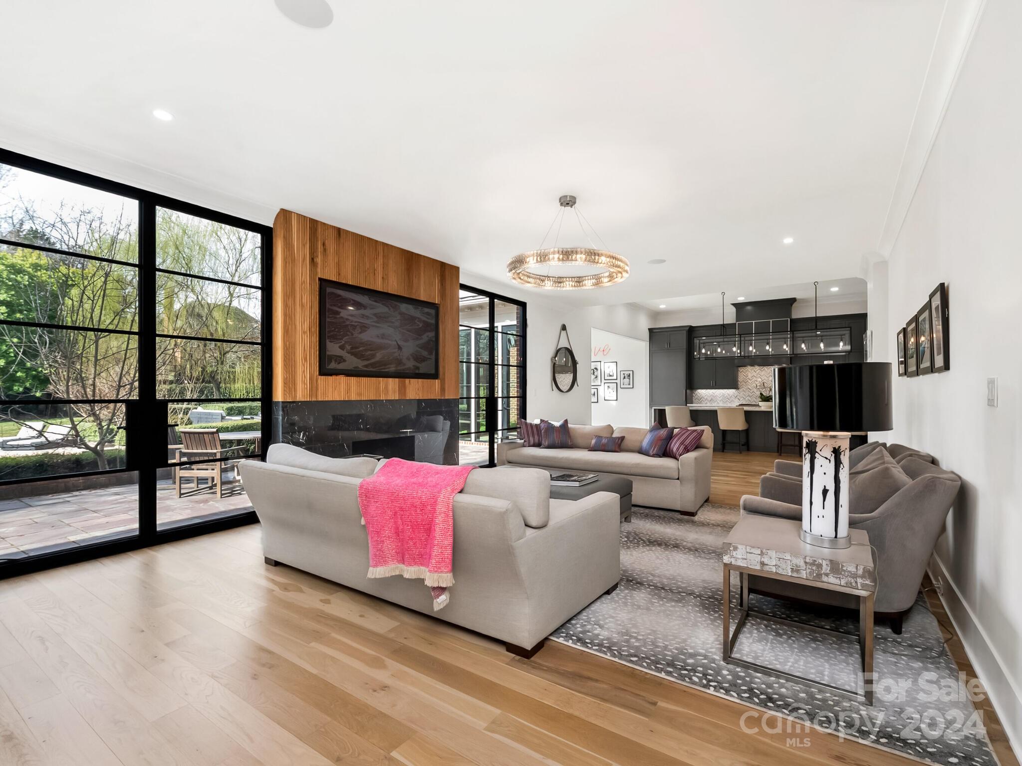 Seven Eagles - Residential