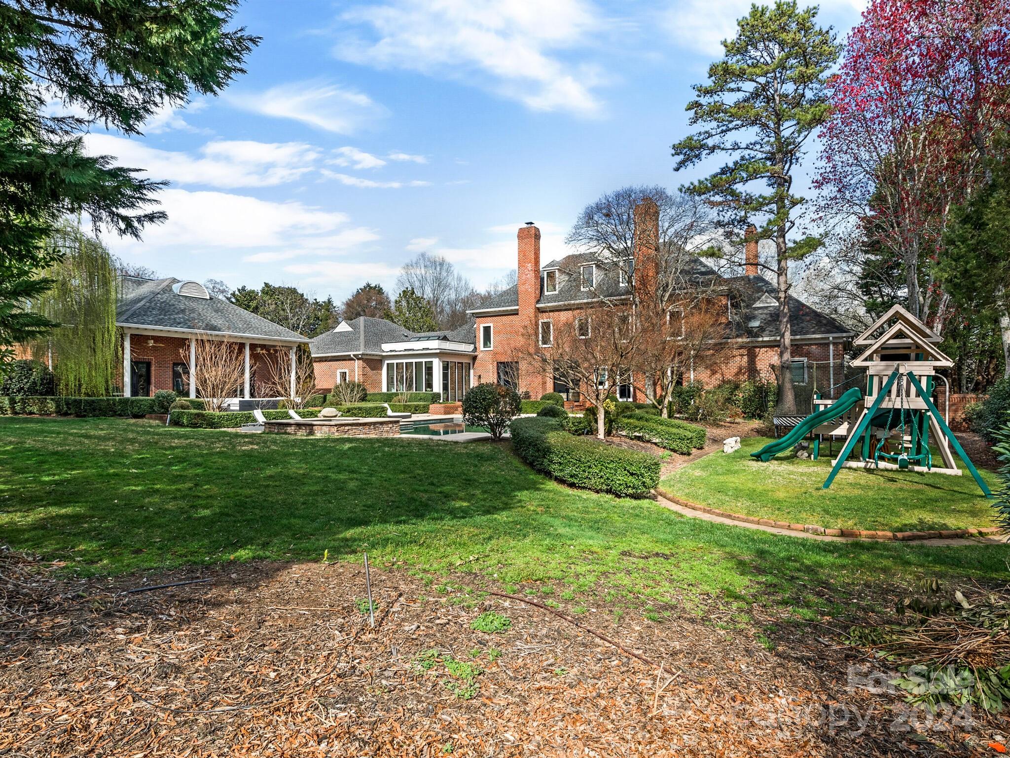 Seven Eagles - Residential