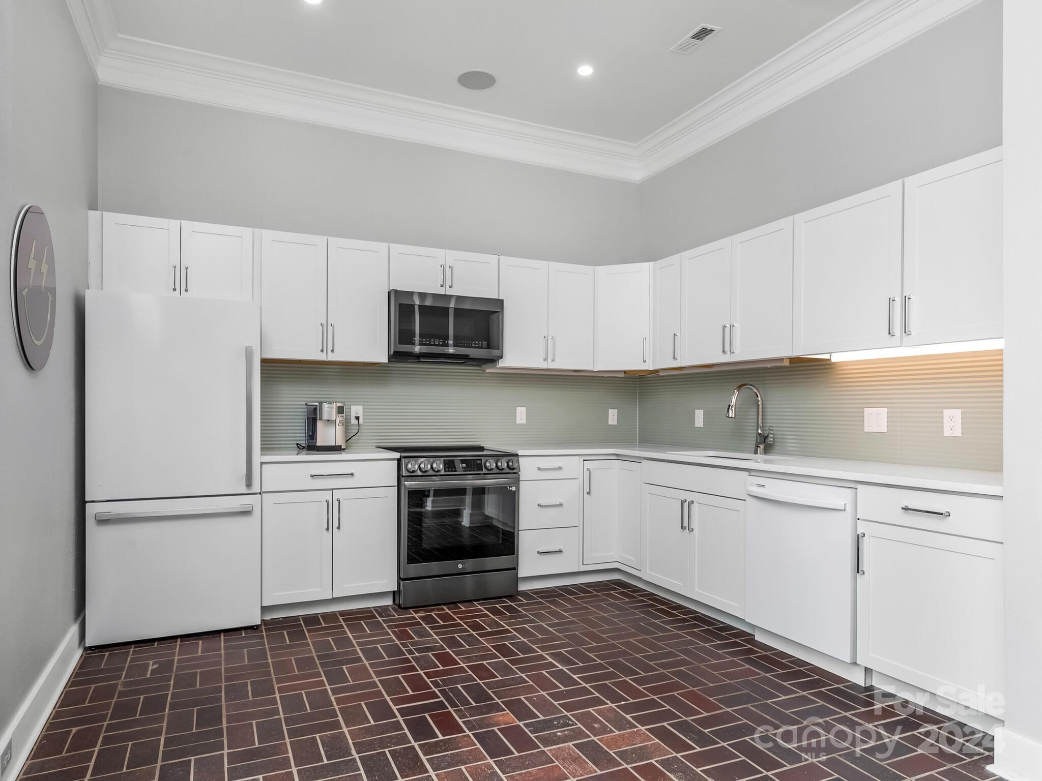 Seven Eagles - Residential