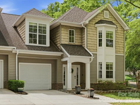 Photo of 18810 Cloverstone Circle, Cornelius, NC 28031 (MLS # 4365042)